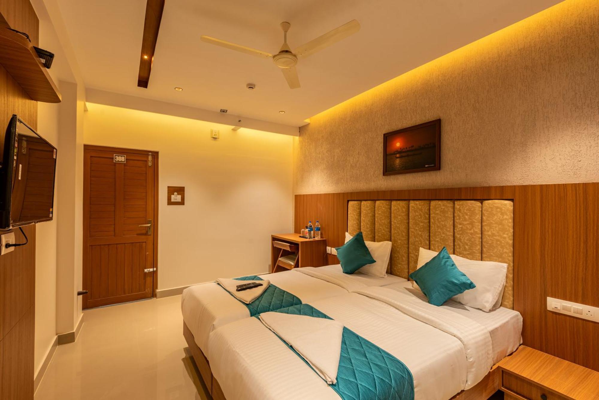 Hotel Stay Bella Kozhikode Esterno foto