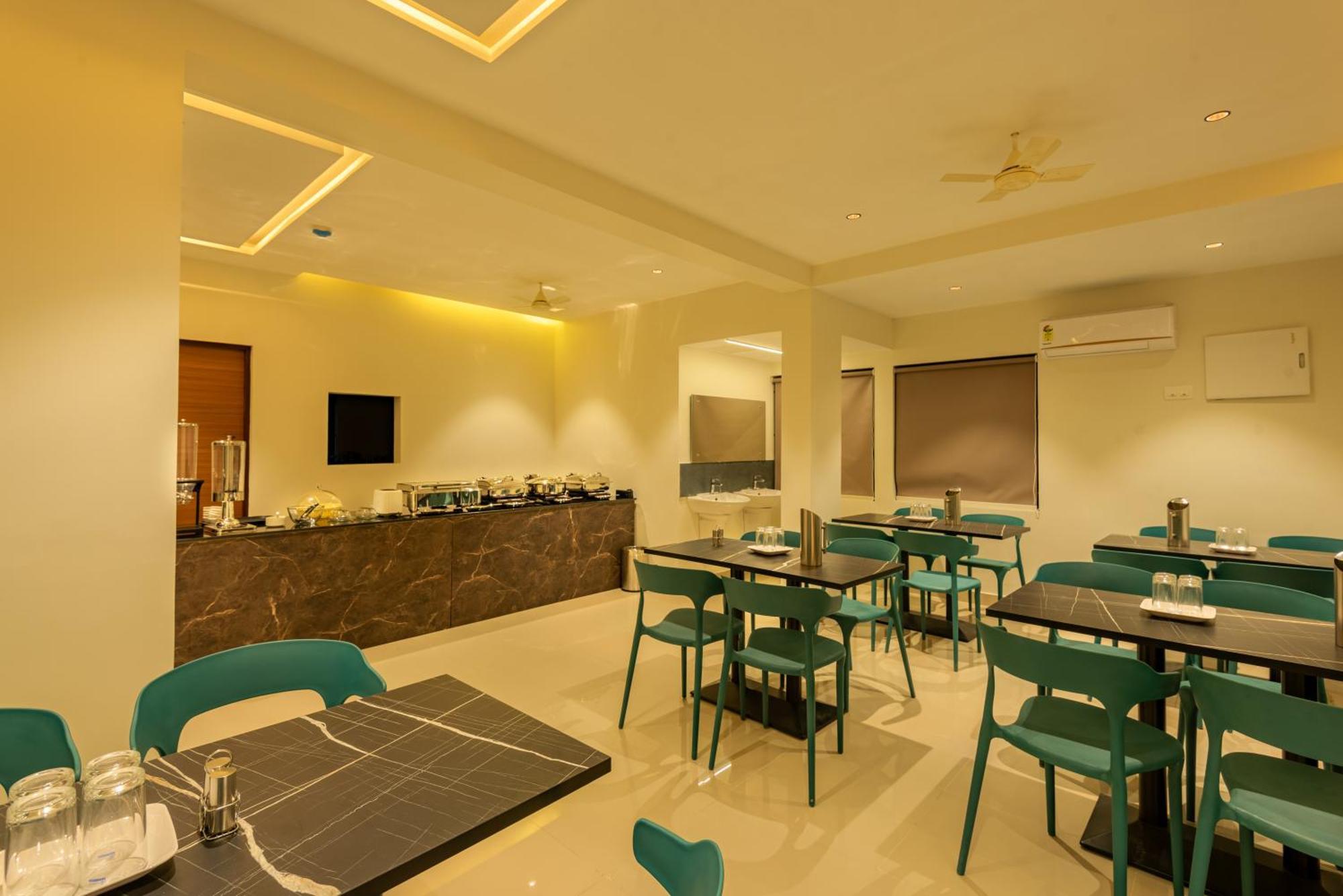 Hotel Stay Bella Kozhikode Esterno foto