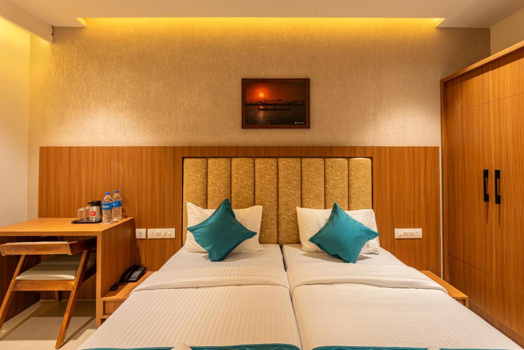 Hotel Stay Bella Kozhikode Esterno foto