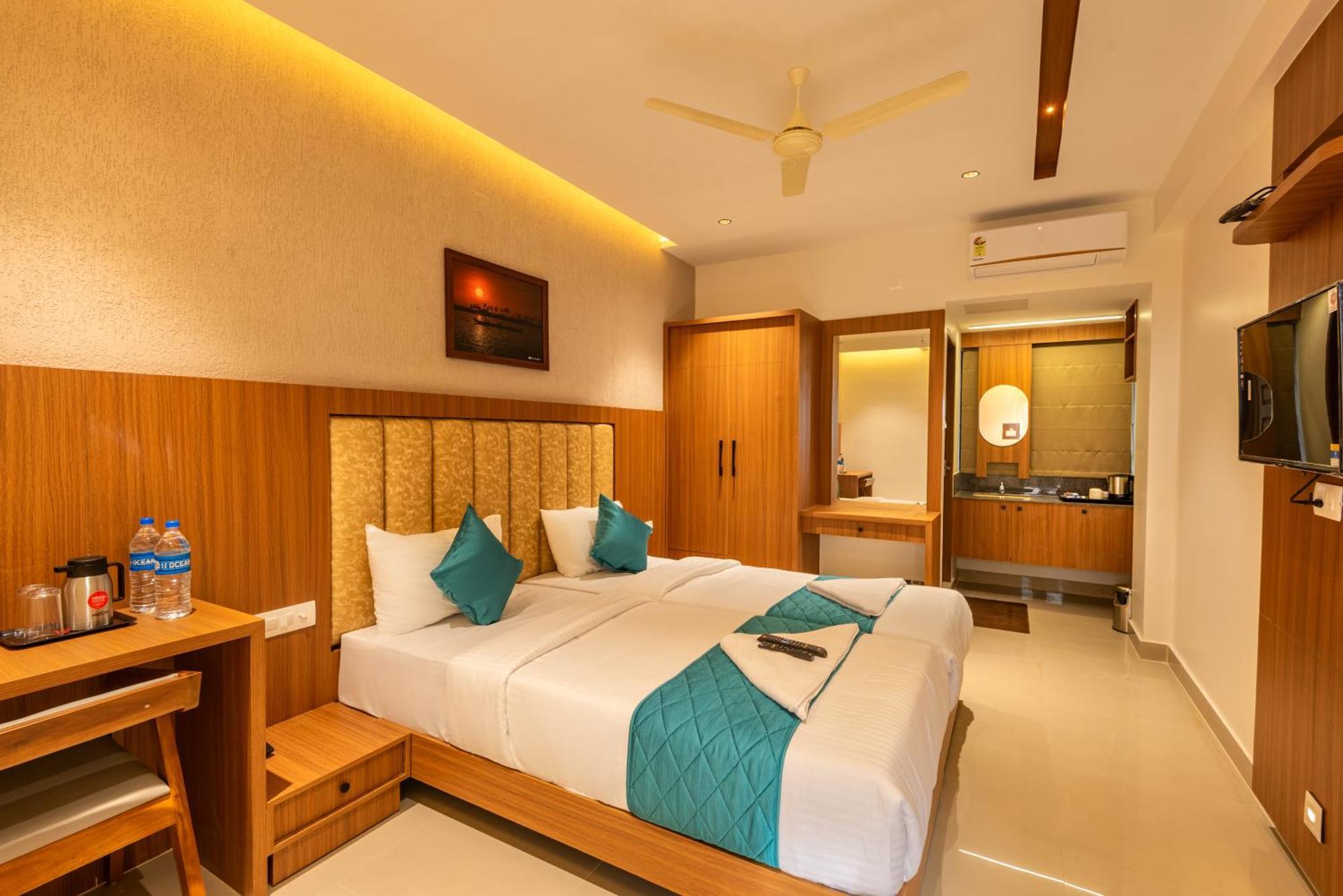 Hotel Stay Bella Kozhikode Esterno foto